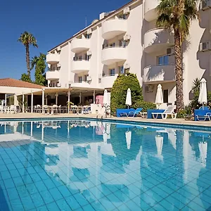 3* Aparthotel Mandalena