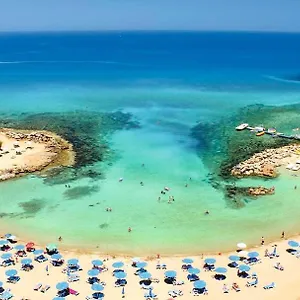 Ξενοδοχείο με διαμερίσματα Marlita Beach, Πρωταράς